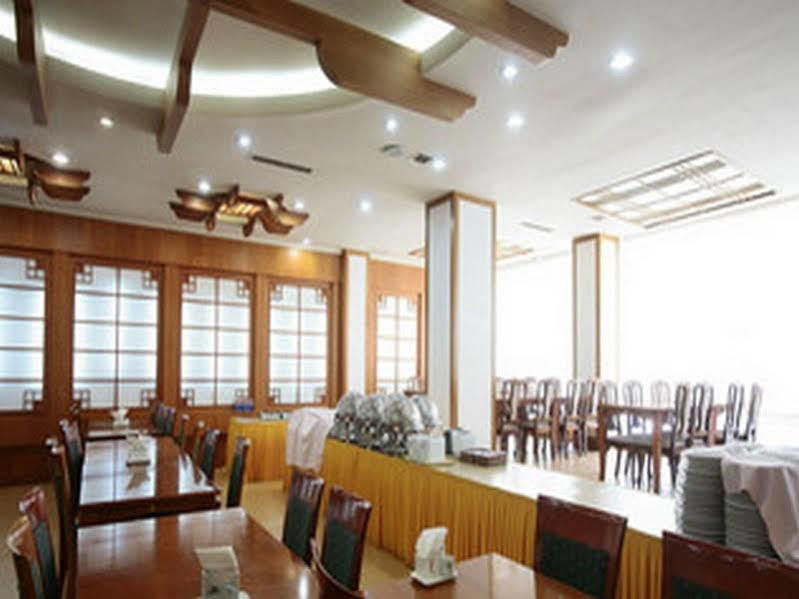 Hawaii Hotel Jeju Exterior photo