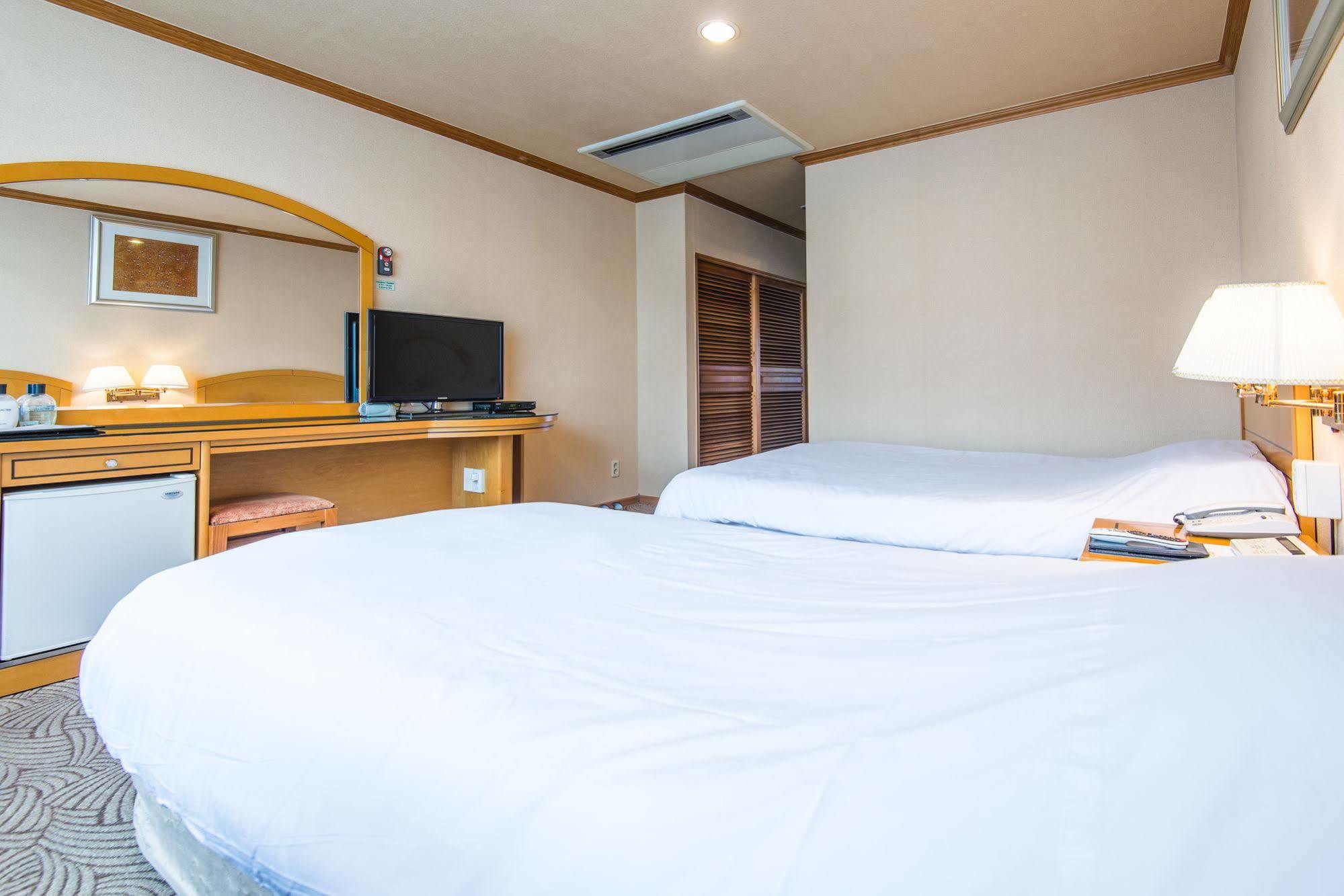 Hawaii Hotel Jeju Exterior photo